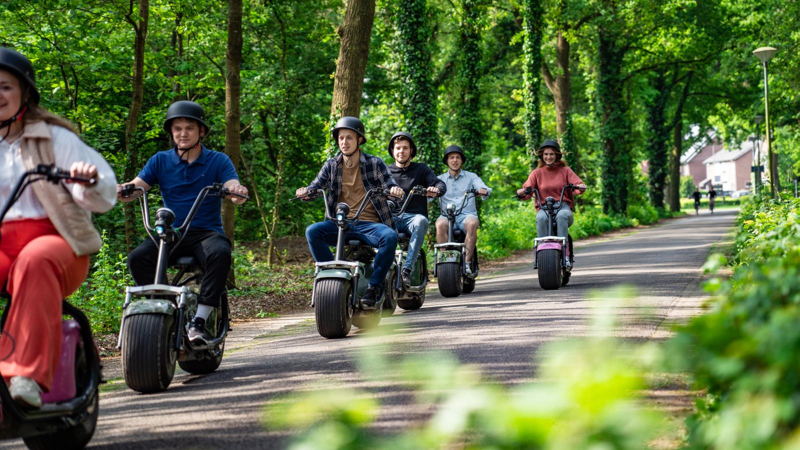 vrijgezellenfeest op een e-chopper