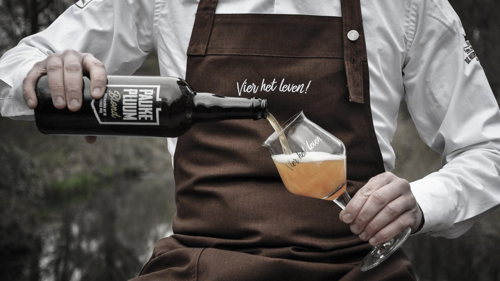etenendrinken_paukepluum.jpg eten en drinken pauke pluum